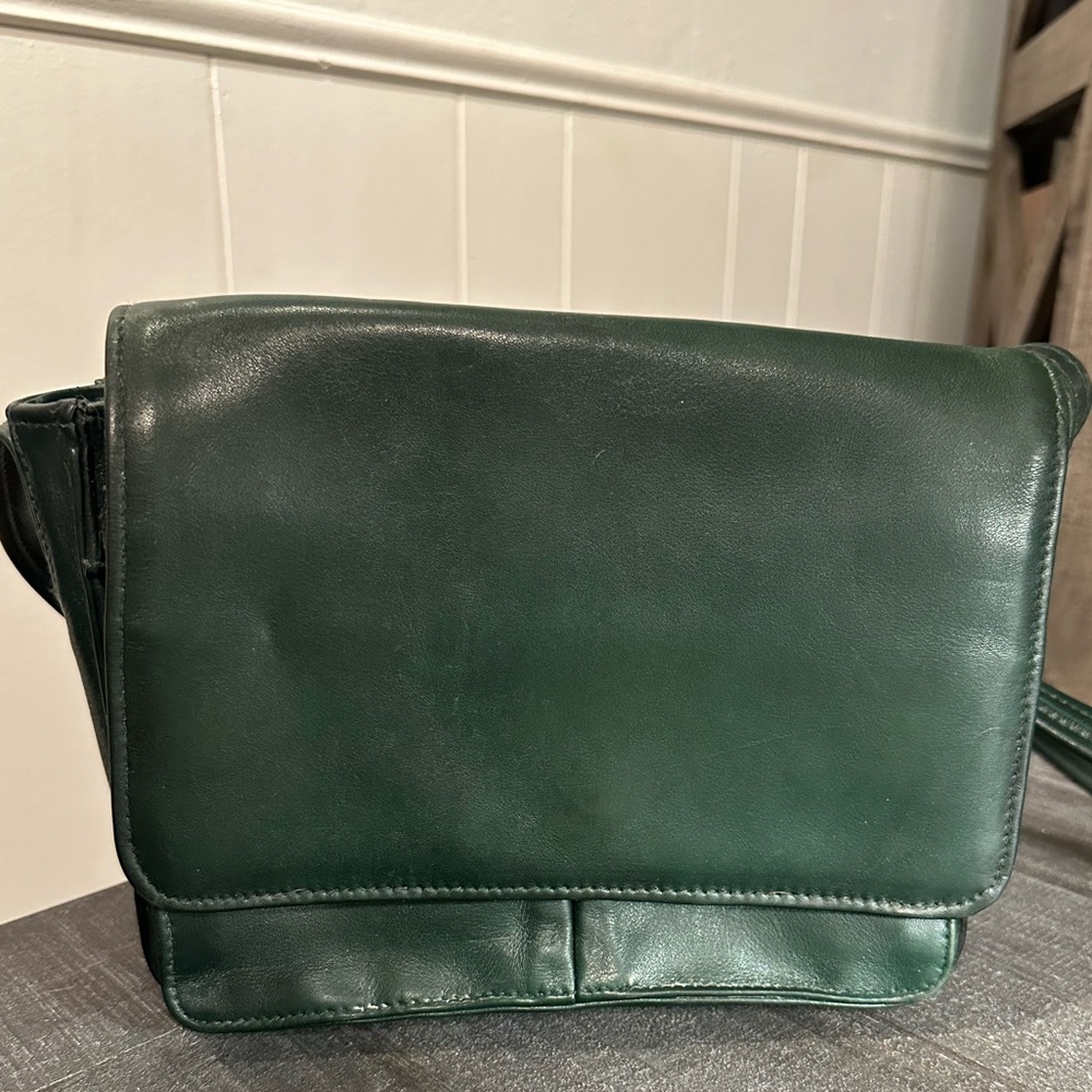 Jaqueline Ferrar Vintage Green Leather purse